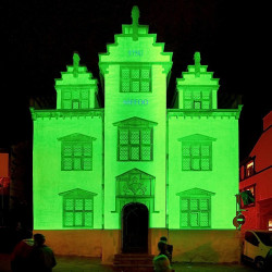 Intense Colour Movement