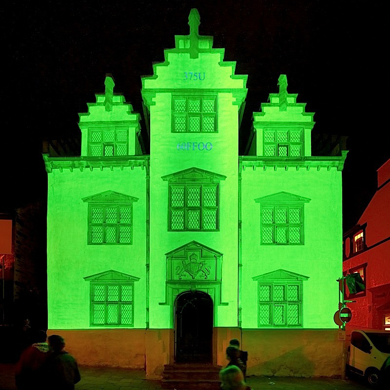 Intense Colour Movement