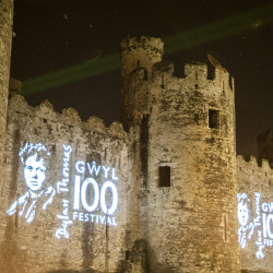Dylan Thomas 100